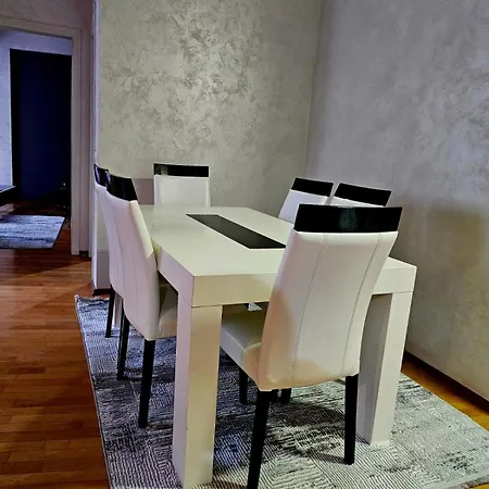 35 Apartment *